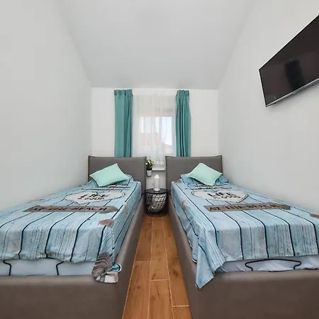 Crowonder Beachfront Blue Bay With Jacuzzi- A2 Villa