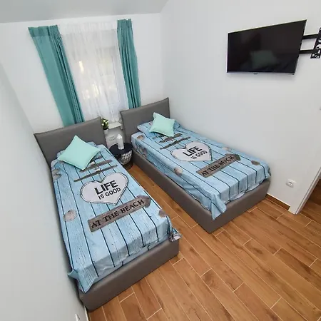 Crowonder Beachfront Blue Bay With Jacuzzi- A2 Villa