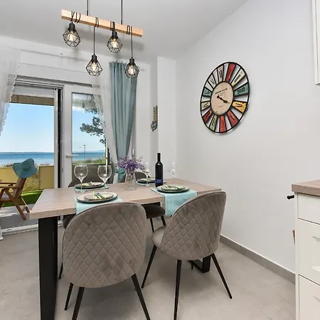 Crowonder Beachfront Blue Bay With Jacuzzi- A2 Villa