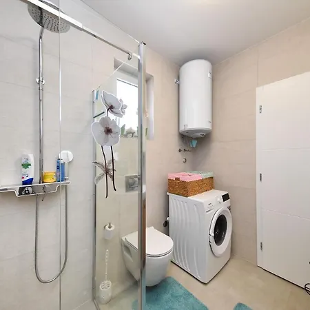 Crowonder Beachfront Blue Bay With Jacuzzi- A2 Villa